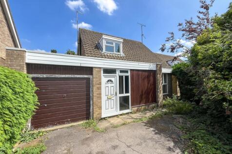 4 bedroom detached bungalow for sale