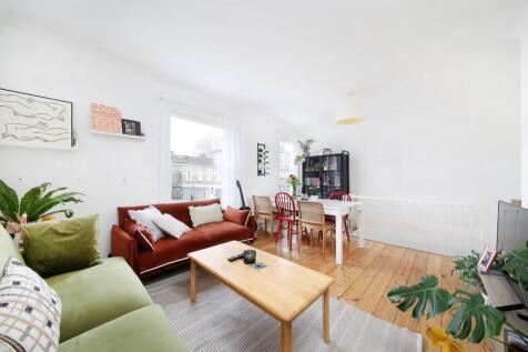 Ferndale Road, Clapham, London 2 bed maisonette for sale
