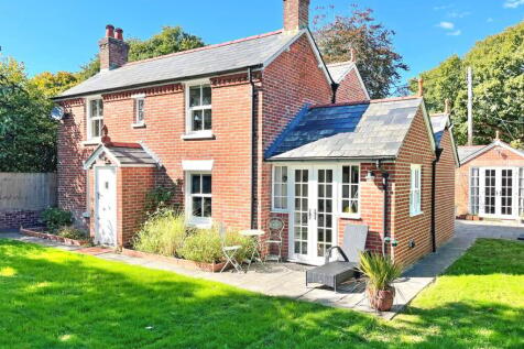 Bashley Road, Bashley, New Milton, BH25 4 bed detached house for sale