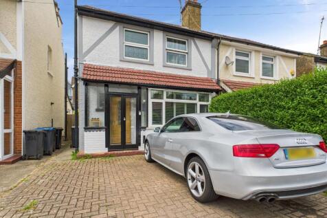 Chipstead Valley Road, Coulsdon CR5 3 bed semi