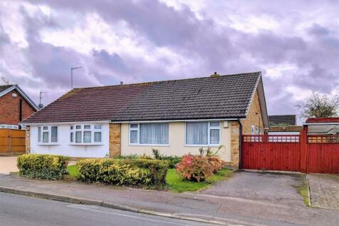 2 bedroom semi-detached bungalow for sale