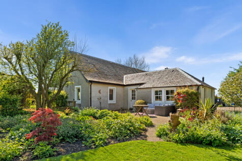 5 bedroom country house for sale