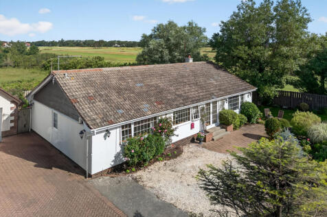 3 bedroom detached bungalow for sale