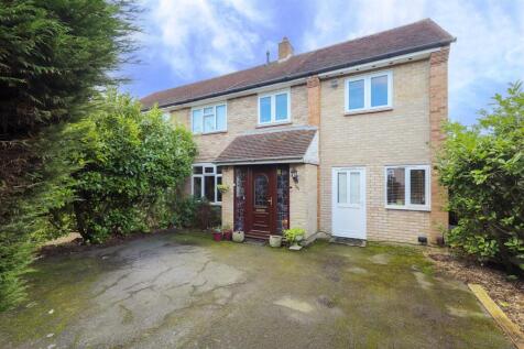 5 bedroom semi-detached house for sale