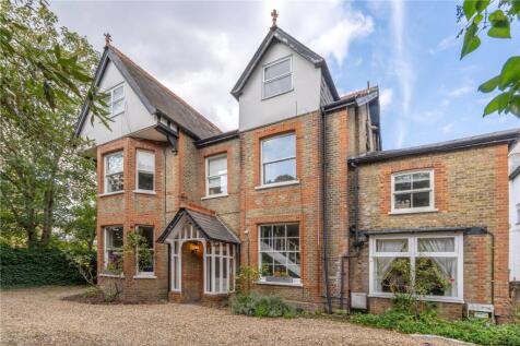 Sheen Road, Richmond, Surrey, TW10 3 bed apartment for sale