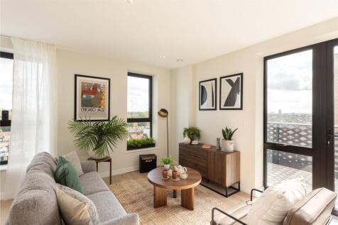 Hanwell Square, 117 Boston Road... 1 bed penthouse for sale