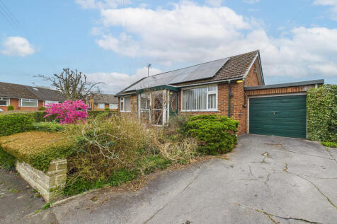 2 bedroom detached bungalow for sale