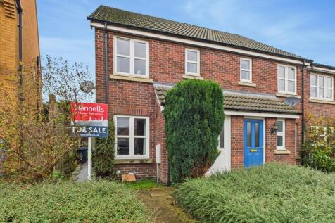 2 bedroom semi-detached house for sale