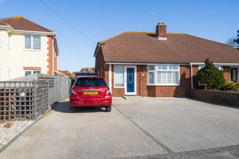 3 bedroom semi-detached bungalow for sale