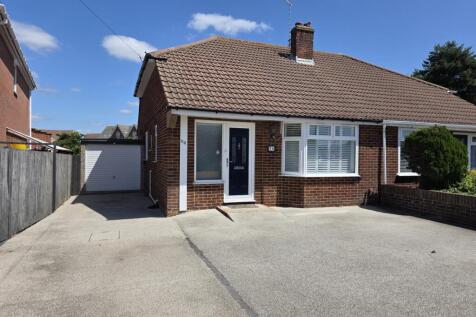 3 bedroom semi-detached bungalow for sale
