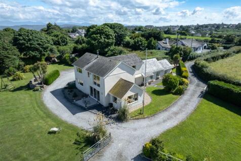 Tynygongl 5 bed detached house for sale