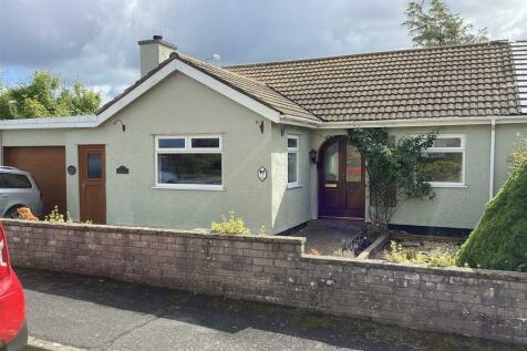 2 bedroom semi-detached bungalow for sale