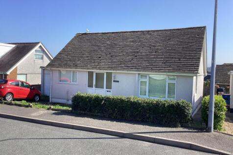 Tyddyn Fadog, Benllech 2 bed detached bungalow for sale