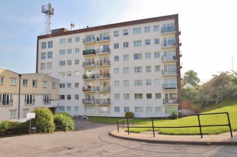3 bedroom flat for sale