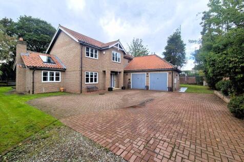 5 bedroom detached house for sale