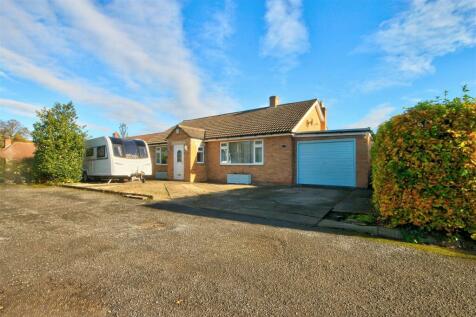 2 bedroom detached bungalow for sale