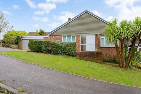 3 bedroom semi-detached bungalow for sale