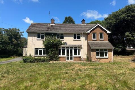Fremington, Barnstaple 4 bed village house for sale