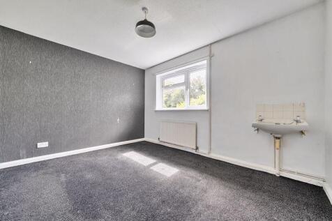 4 bedroom detached bungalow for sale