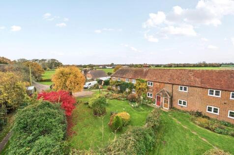 5 bedroom semi-detached house for sale