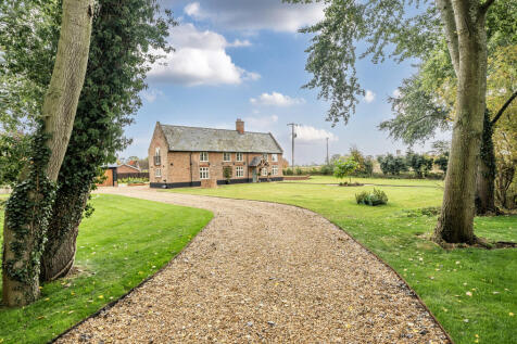 4 bedroom farm house for sale