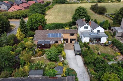 Back Lane, Chesterfield S45 3 bed detached house for sale
