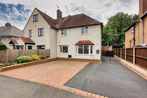 Halcyon Approach, Chesterfield S42 3 bed semi
