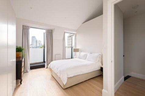 Lots Road, Chelsea 4 bed apartment for sale