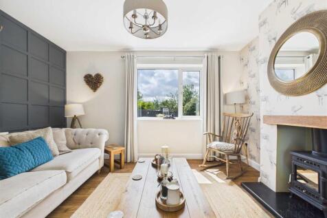 Stanford Close, Cold Ashby... 3 bed semi