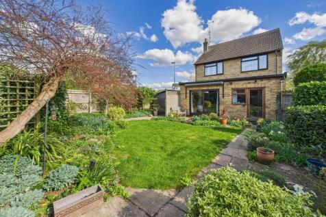 Fairway, Market Harborough 3 bed detached house for sale