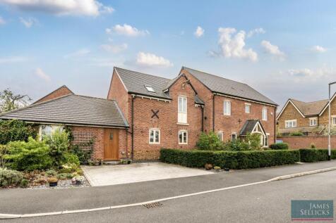 Northfield Avenue, Great Bowden... 5 bed detached house for sale
