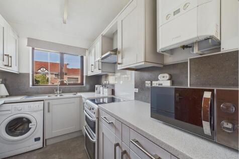 2 bedroom semi-detached bungalow for sale