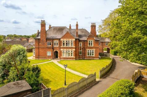 9 bedroom detached house for sale