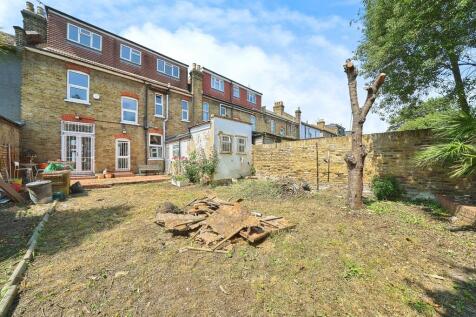 6 bedroom terraced house for sale