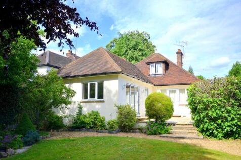 Guildford Road, Shamley Green, GU5 3 bed detached house for sale