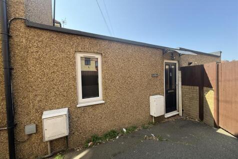 1 bedroom house for sale