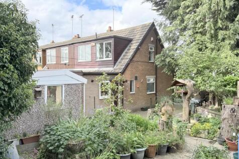 Kenmore Road, Cleckheaton BD19 3 bed end of terrace house for sale