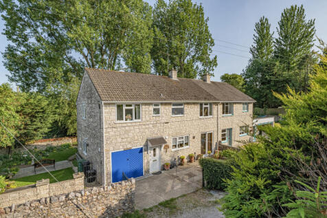 4 bedroom semi-detached house for sale