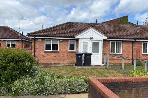 2 bedroom semi-detached bungalow for sale