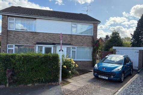 3 bedroom semi-detached house for sale