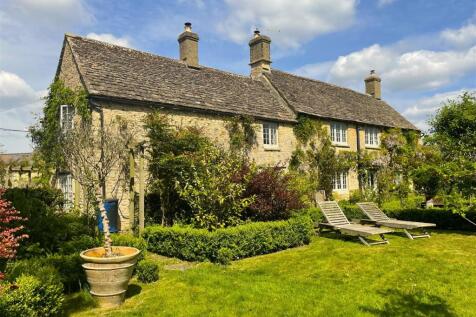 6 bedroom detached house for sale