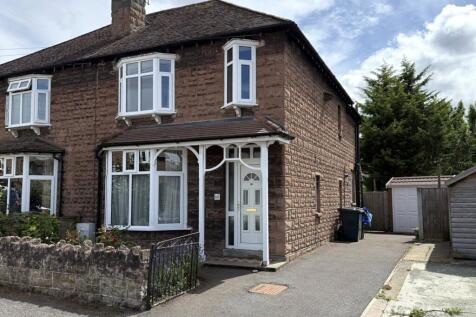 King Street, Cherry Orchard... 3 bed semi