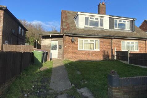 Fifth Avenue, Ketley Bank, Telford... 3 bed semi