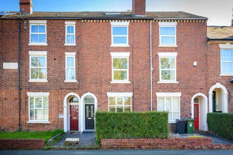 4 bedroom terraced house for sale