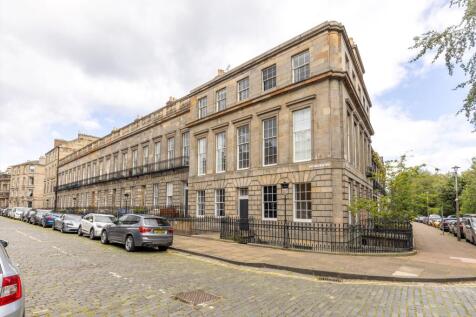 3 bedroom flat for sale