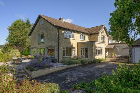 6 bedroom detached house for sale