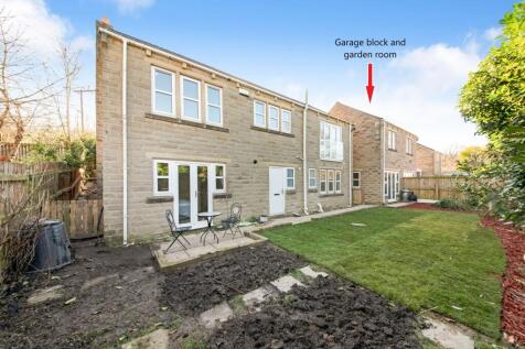 Blenheim Chase, Scissett, HD8 4 bed detached house for sale