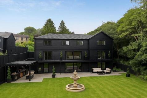 Common End Lane, Fenay Bridge... 5 bed detached house for sale
