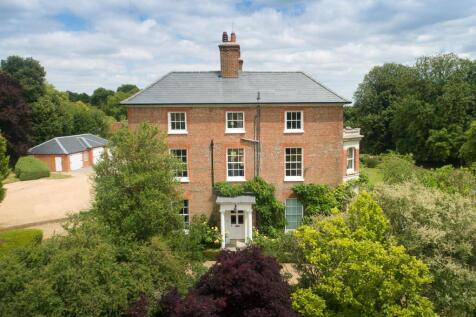 Runwick, Farnham, Surrey, GU10 7 bed detached house for sale