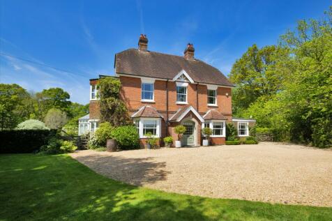 6 bedroom detached house for sale